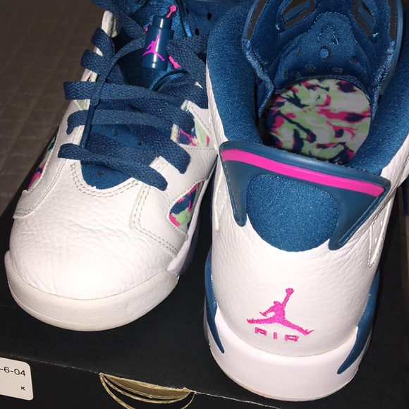 Air Jordan 6 Retro - Picture 3 of 8